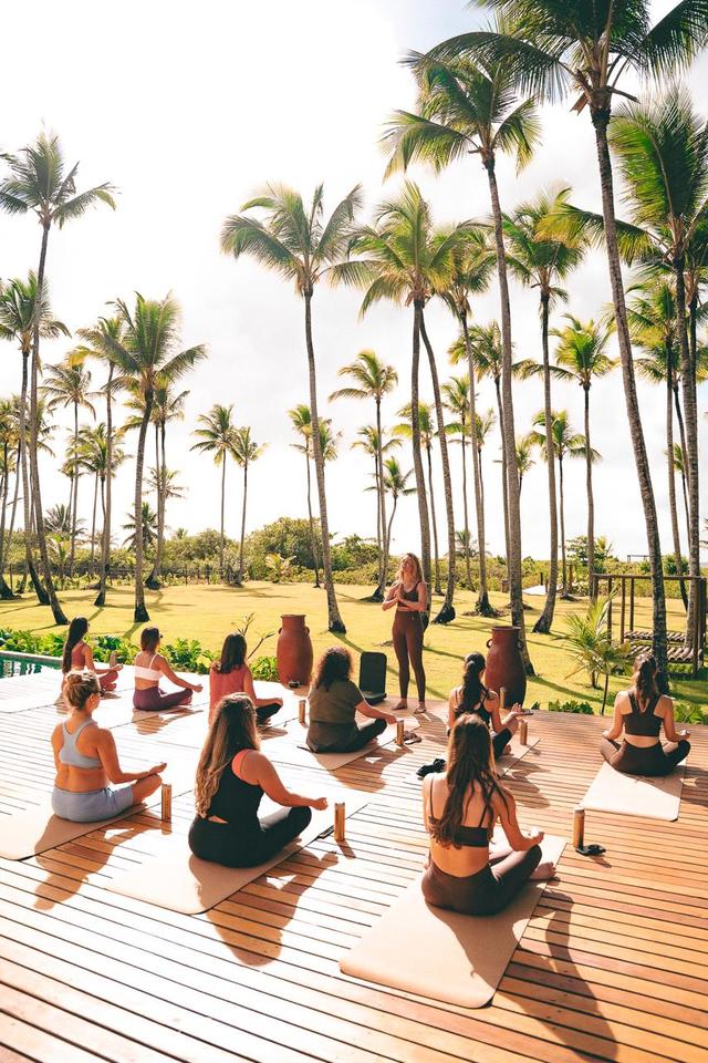 Círculo de meditação em grupo na Villa Luz